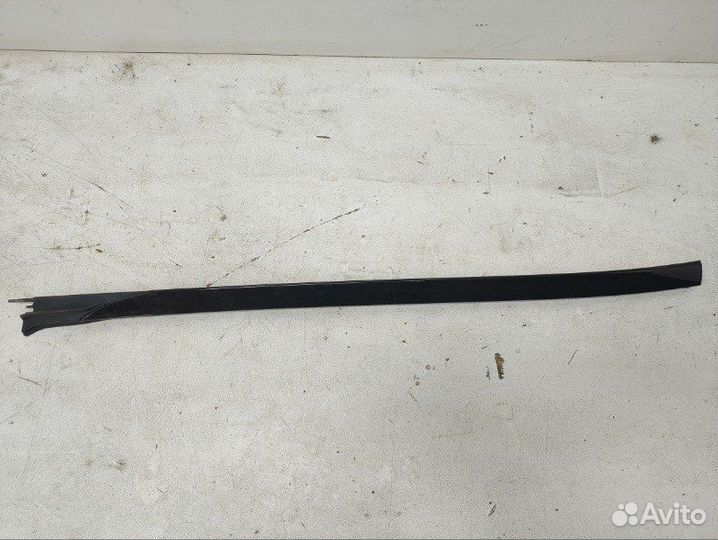 Молдинг лобового стекла передний правый Bmw X5