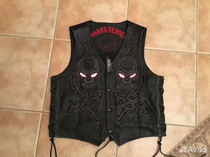 Байкерский кожаный жилет