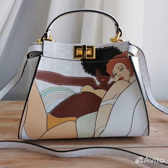 Сумка fendi peekaboo
