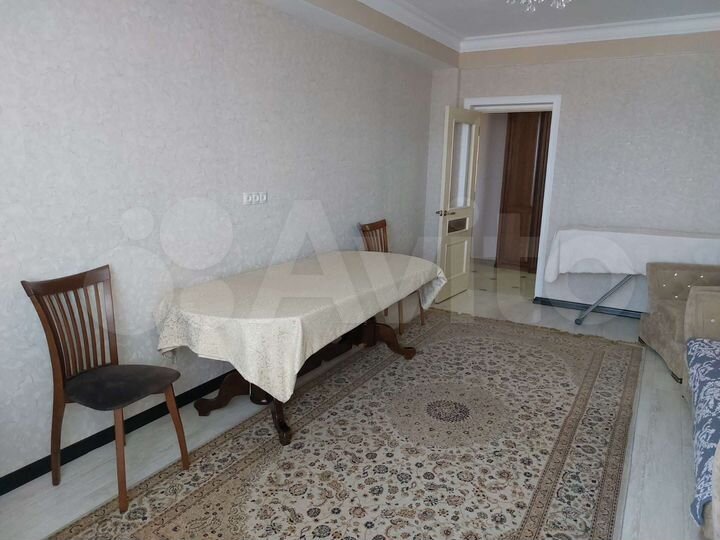 2-к. квартира, 79 м², 4/10 эт.