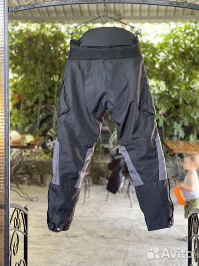 Мотокостюм с встроенной защитой