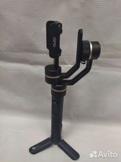 Тринога для телефона