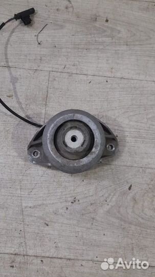 Подушка двс левая Mercedes Benz S Class W 222 С