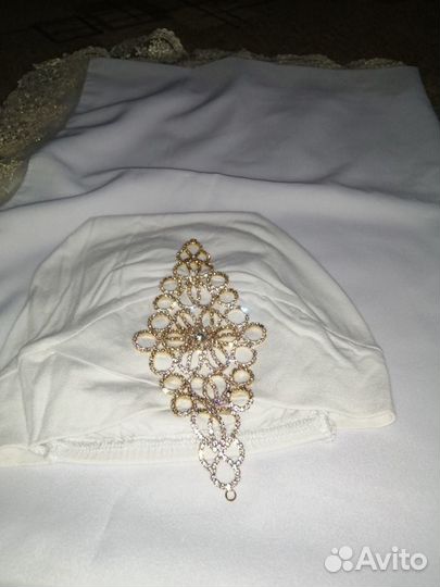 Платье на никах