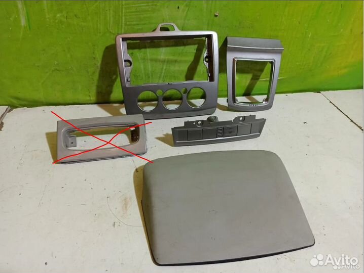 Накладка декоративная рамка Ford Focus 2