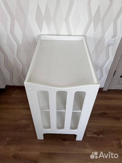 Пеленальный столик