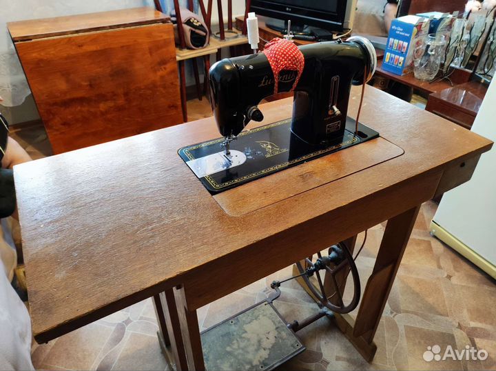 Швейная машина lucznik