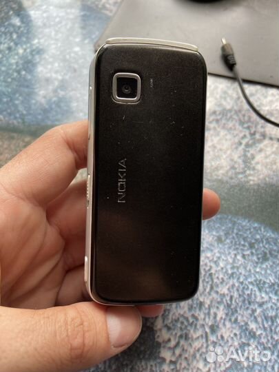 Телефон Nokia 5228