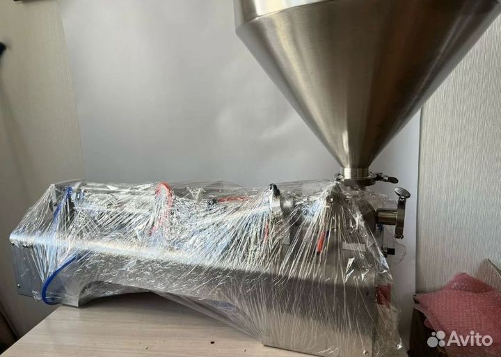 Дозатор поршневой для жидкости густых продуктов