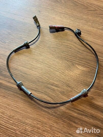 Датчик abs передний Renault Megane 2