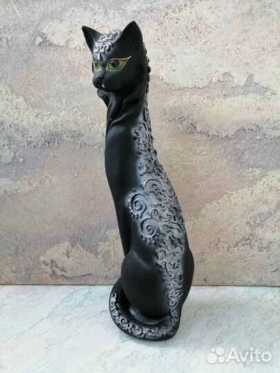 Статуэтки кошечек