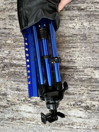 Штатив для фотоаппарата