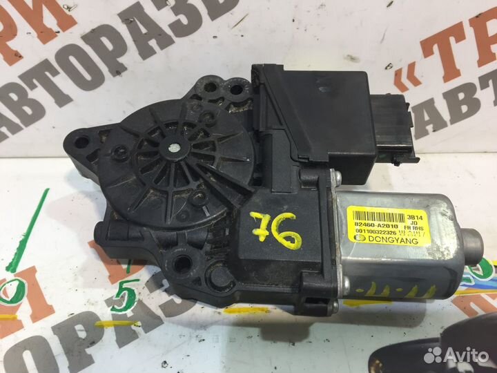 Моторчик стеклоподъемника передний правый Прав