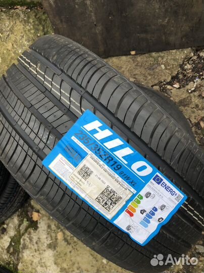 Hilo Vantage XU1 275/35 R19 100W