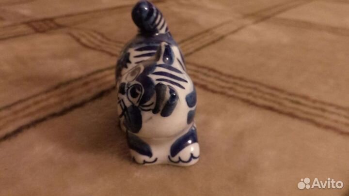 Керамический кот. Гжель