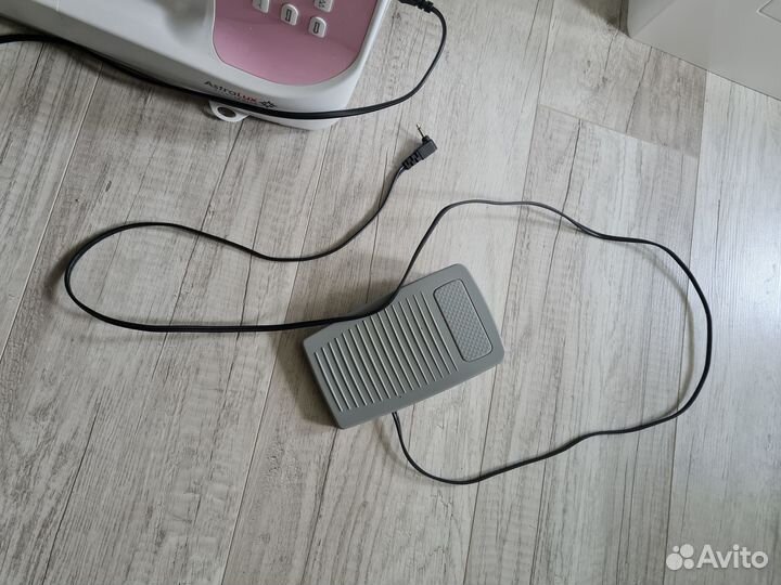 Швейная машинка AstraLux (на запчасти)