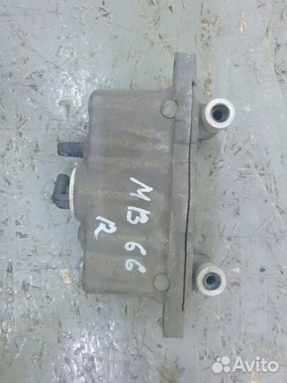 Пиропатрон капота Mercedes E-Class W212 2.1D 2012