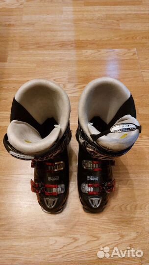 Горнолыжные ботинки atomic hawx