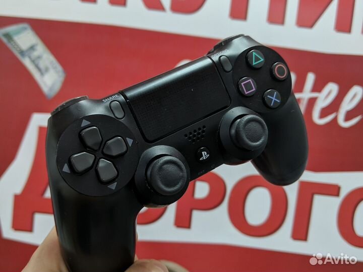Игровая приставка Sony PS4 Pro 1Tb + 2 джойстика