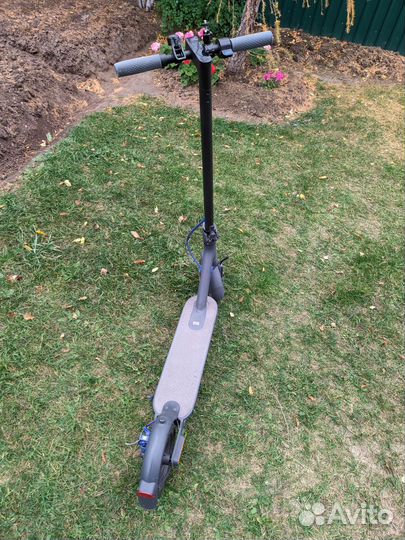 Электросамокат Xiaomi Scooter 3