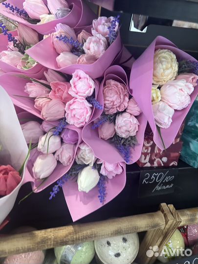 Букет на 8 марта из мыла