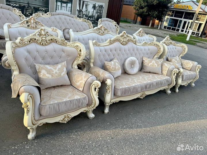 Диван и кресла тройка