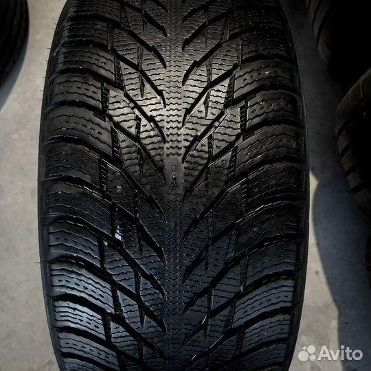 Nokian Tyres Hakkapeliitta R3 245/40 R18 97T