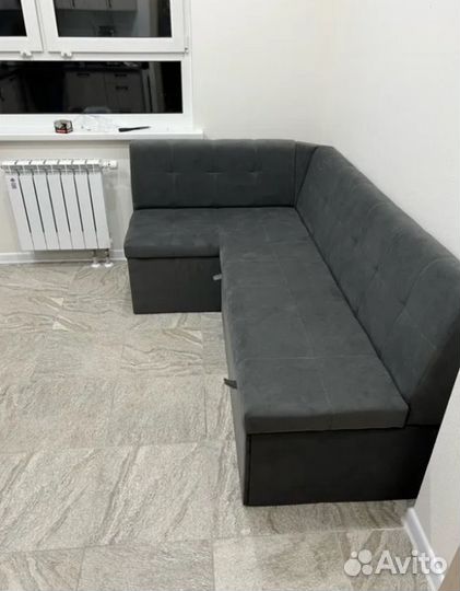 Диван кухонный угловой с ящиками и спальным местом