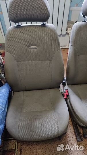 Передние сиденья Калину1