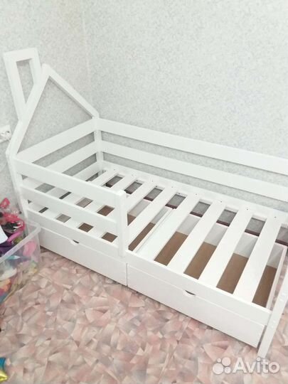 Детская кровать домик