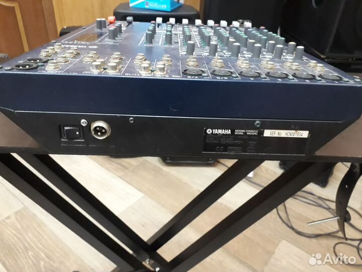 Yamaha MG-124с микшерный пульт