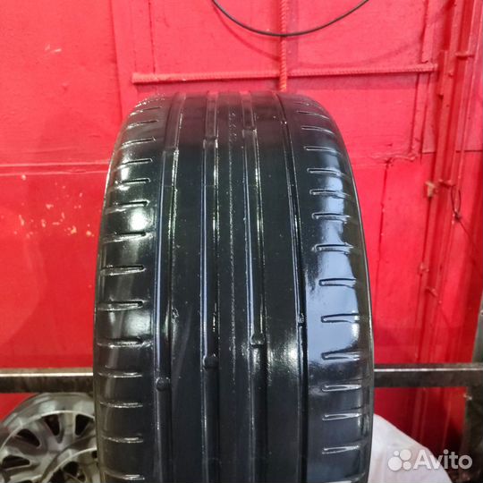 Nokian Tyres Hakka Z 255/40 R19