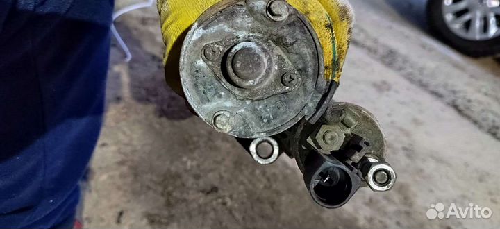 Стартер Volkswagen Jetta 6