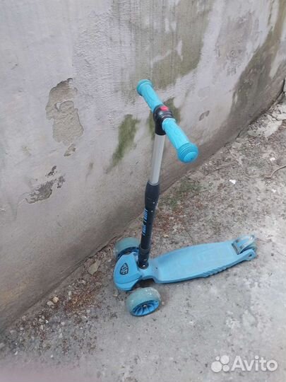 Самокат детский трехколесный складной