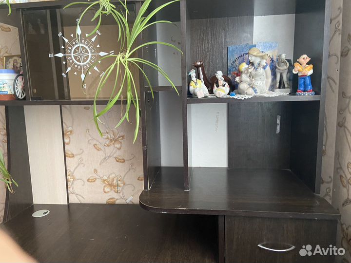 Письменный стол