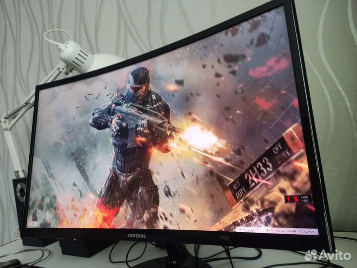 Игровой изогнутый монитор 24