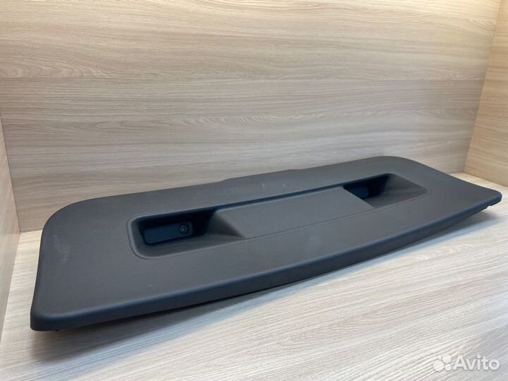 Обшивка двери багажника Volkswagen Polo