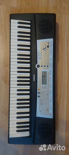 Синтезатор yamaha psr r200