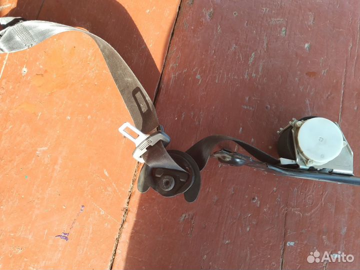 Volkswagen T5 Каравелла Ремень безопасности