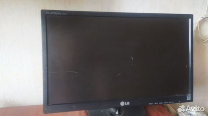 Монитор для компьютера LG Flatron E2042C-BNA