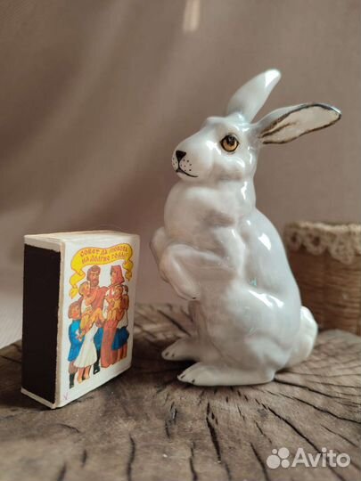 Статуэтки фарфор Заяц Кролик