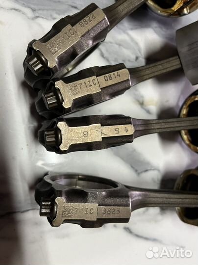 Поршень шатун Mazda 3 BK 1.6 Z6