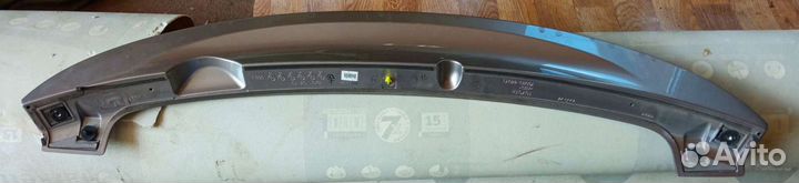 Спойлер Toyota Isis