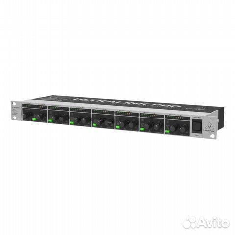 Микшер-сплиттер Behringer MX882 V2