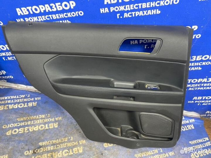 Задняя левая обшивка двери Ford Explorer