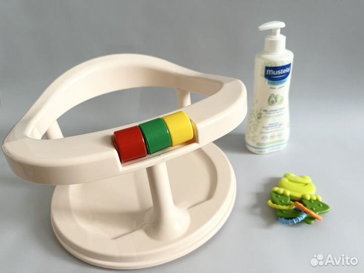 Стульчик для купания + грызунок в подарок