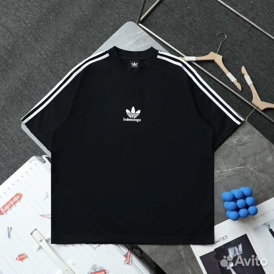 Футболки Balenciaga