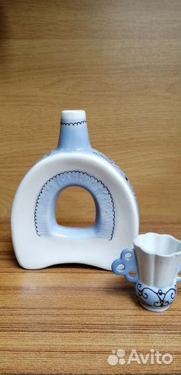 Фарфоровый графин и стопочка