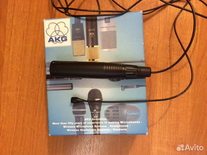 Микрофон петличка AKG