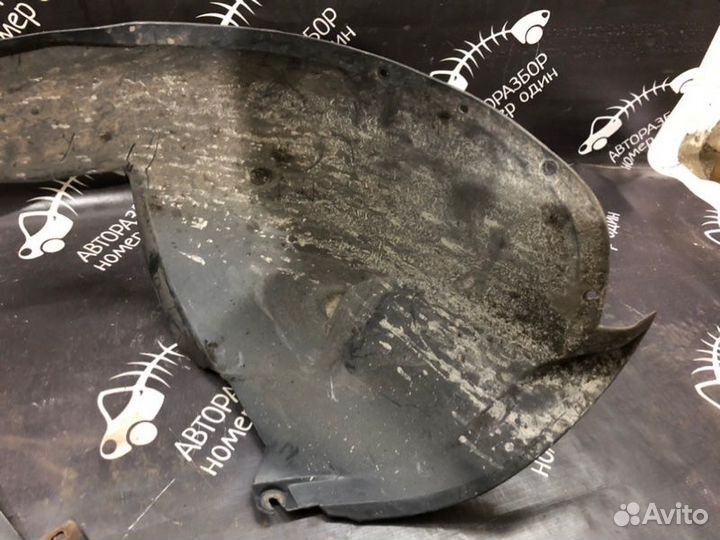 Подкрылок Volvo S60 2.5L B5254T2 2003